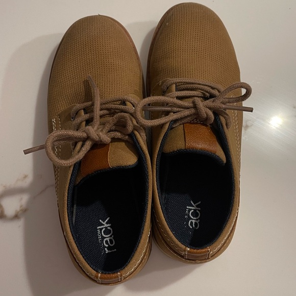Nordstrom Rack Boys Tan Loafer Shoe Size 1 - Picture 4 of 8